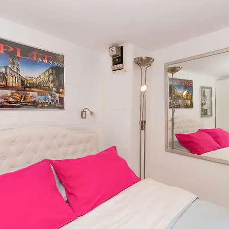 Varos Apartment *